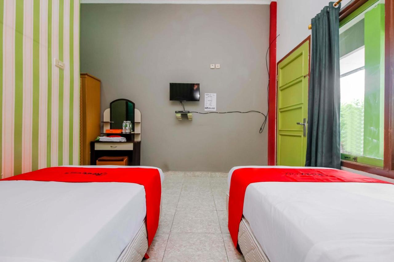 Oyo 2186 Esbe Hotel Syariah Tanjung Pandan Exterior photo
