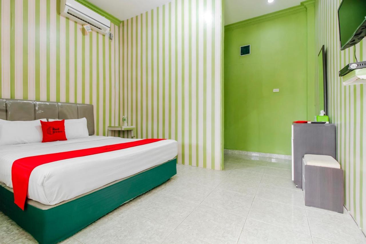 Oyo 2186 Esbe Hotel Syariah Tanjung Pandan Exterior photo