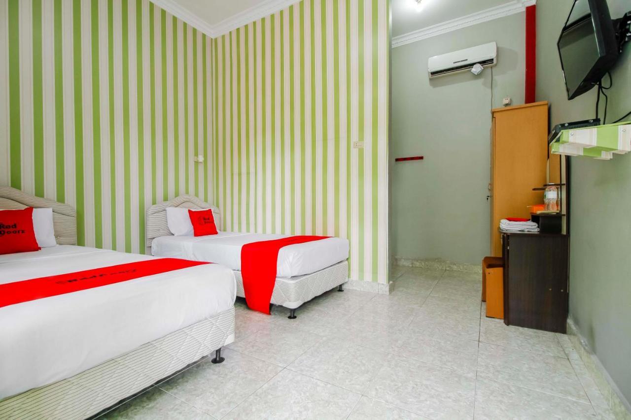 Oyo 2186 Esbe Hotel Syariah Tanjung Pandan Exterior photo