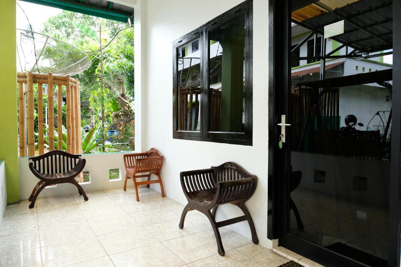 Oyo 2186 Esbe Hotel Syariah Tanjung Pandan Exterior photo